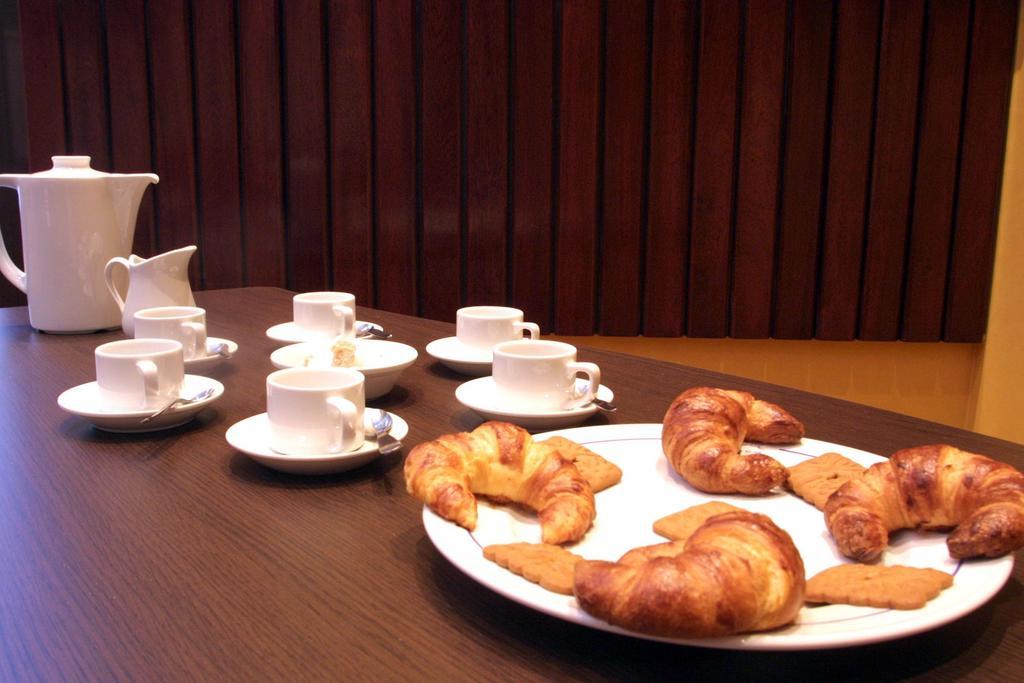 Hotel Restaurant L'Hirondelle Дюнкерк Экстерьер фото