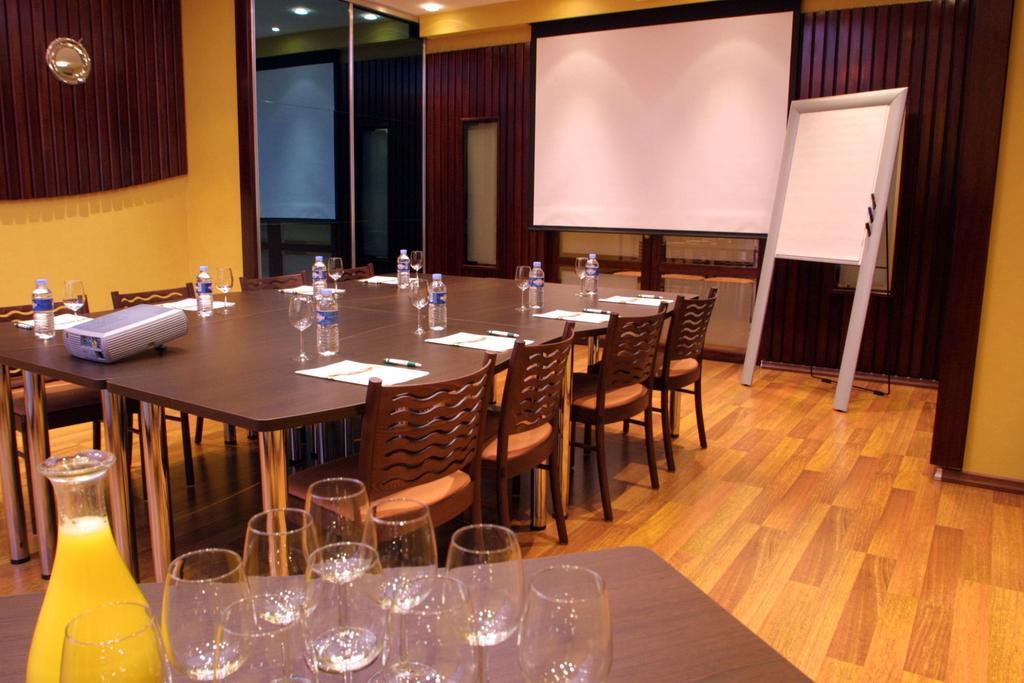 Hotel Restaurant L'Hirondelle Дюнкерк Экстерьер фото